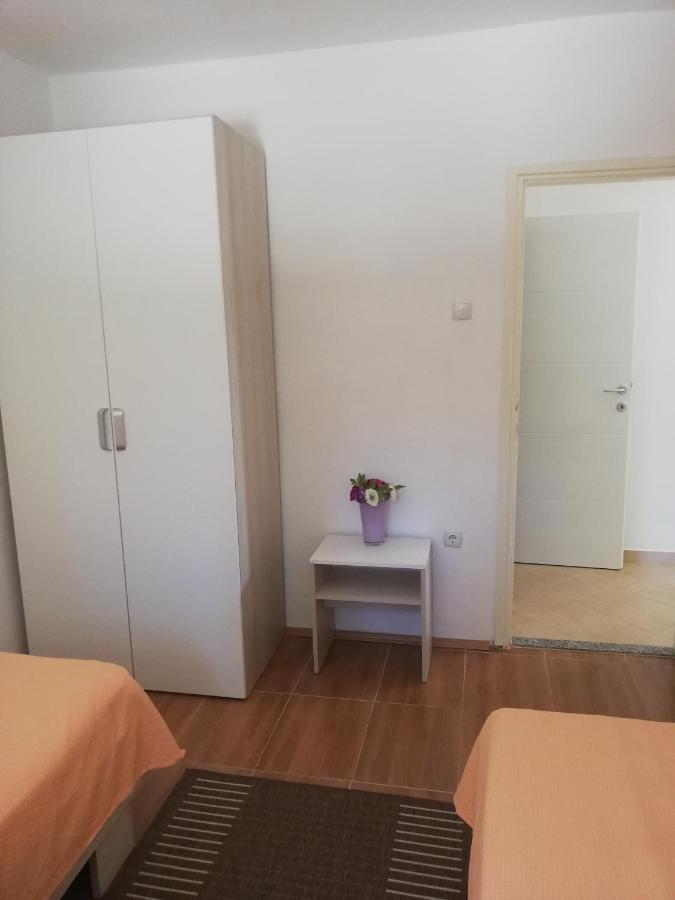 Emil Apartment Jasenice  Exterior photo